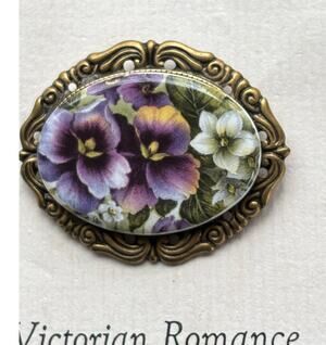 Vintage Victorian Revival Floral Pansy Gold Tone Brooch